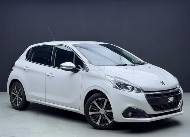 Ori-71K 2018 Peugeot 208 1.2 PURETECH FSR - 1