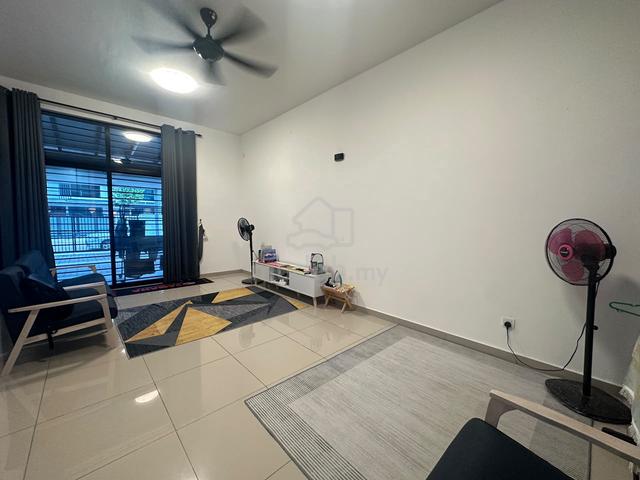 Citrine Residenz @ Bandar Seri Alam, Fully Renovated, Full Loan Unit 1