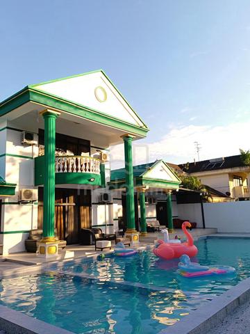 Tanjung Puteri Resort 1