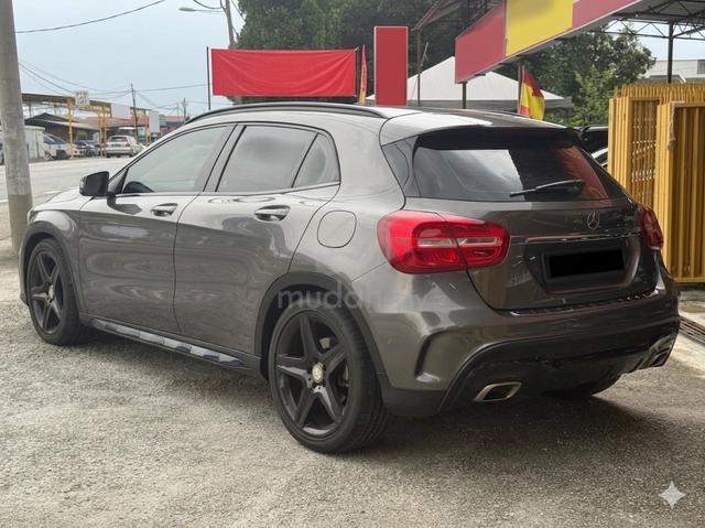 2015 Mercedes Benz GLA250 4MATC 2.0 (A) LOAN KEDAI - 2