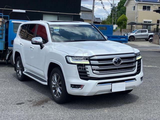 2023 Toyota Land Cruiser 300 ZX 3.5 Petrol 7Seater - 2
