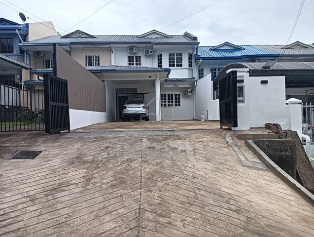 Damai Taman Seri Rasa 2 Storey Terrace house for rent 1