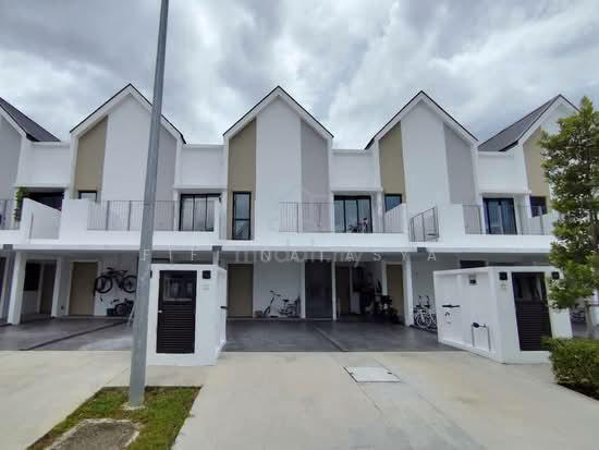41% Below Market Value, Town House Casa Bayu Di Dengkil 3 Bilik 1