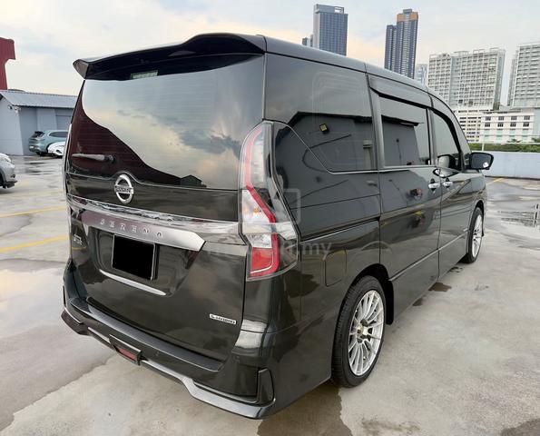 Nissan SERENA 2.0 S-HYBRID HIGHWAY - 4