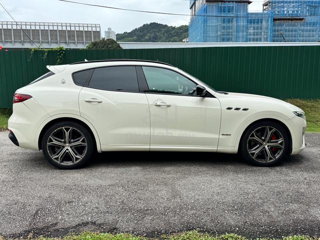 RED IN 360CAM SROOF Maserati LEVANTE 3.0 GRANSPORT - 3