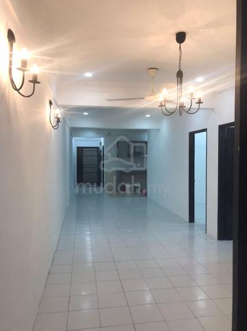 Puteri Bayu Apartments (Bayu Puteri) 1