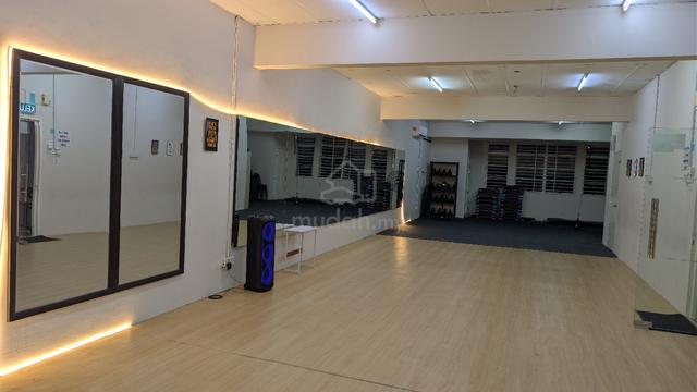 space for rent suitable for dance classes,yoga,art class ext 1