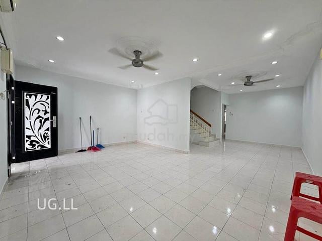 Bukit Tinggi 2 Klang 2 Storey 20x70 Renovated Kitchen Extended 1