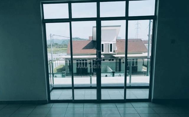 Semi d dua tingkat untuk dijual, tmn seri pulai, kangar. 1