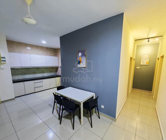 Medium room for rent at Oug parklane 1