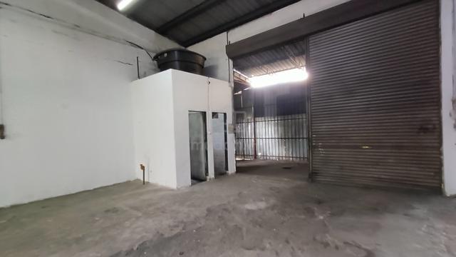 1.5 sty Factory Warehouse Pusat Perindustrian Sg Chua Kajang 2