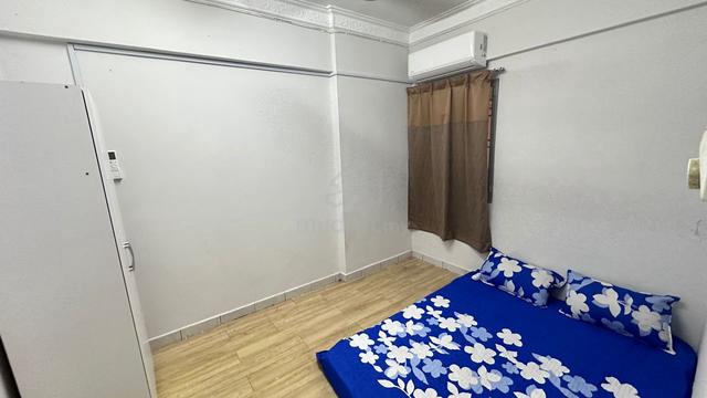 Bangi Kajang Sri Cempaka Bilik Laki Queenbed accept short term 1