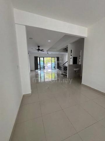 Utk Disewa Rumah 2.5 tingkat Ken Rimba Seksyen 16 Shah Alam 1