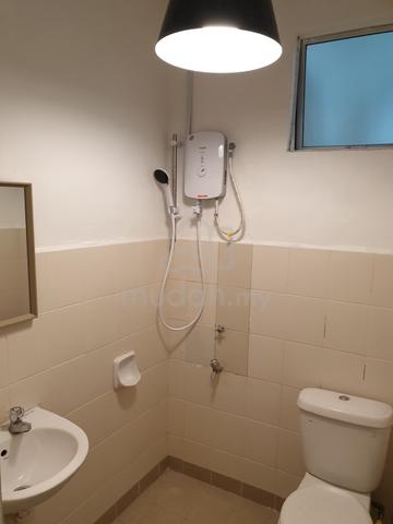 SINGLE ROOM (LADIES) at ANGKASA APARTMENT PH 2, MENGGATAL 8TH FLOOR 2
