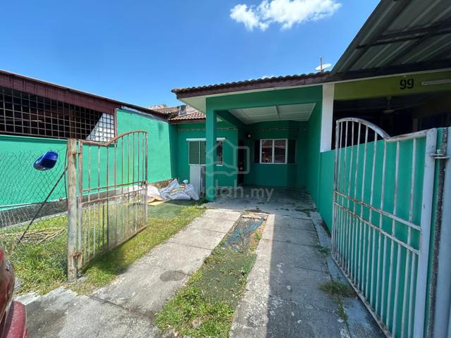 Rumah teres Taman College height 1