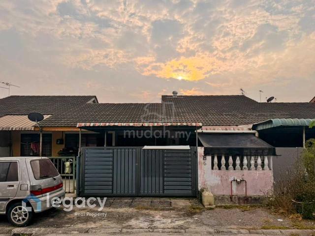 850m ke AEON Mall, Taman Puteri Lindungan Bulan 1