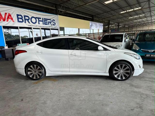 2013 Hyundai ELANTRA 1.8 PREMIUM (A) - 2