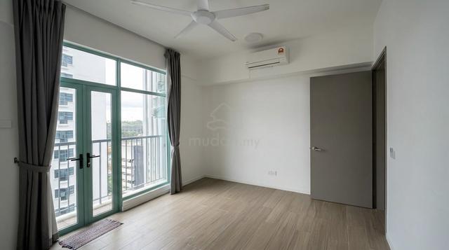 Bay Suites 1