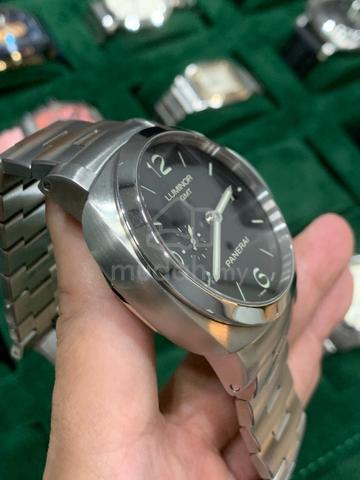 Carousel Image