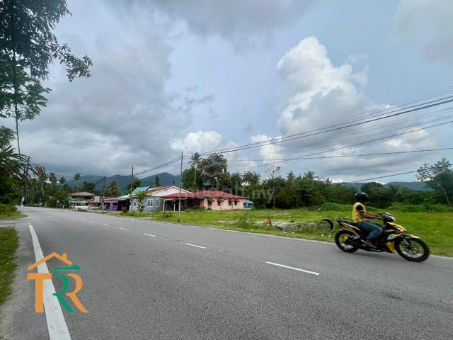 Rapat Jalan Freehold International lot Balik Pulau 5