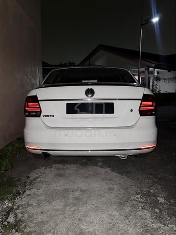 2017 Volkswagen VENTO 1.6 TRENDLINE (A) - 3