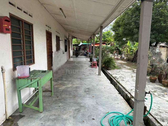 Kampung Pasir Gudang Baru Sinle Bungalow  for sales 1