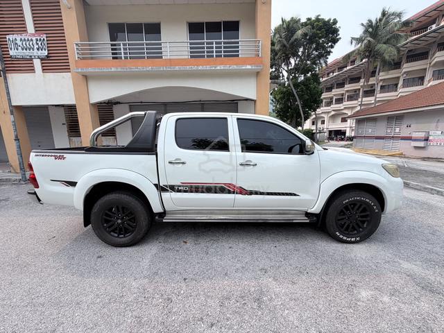 2014 Toyota Hilux 3.0 Automatic TRD Facelift VNT - 5
