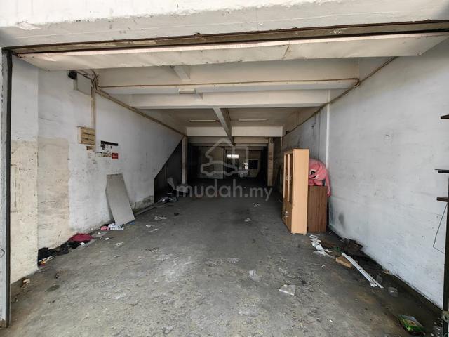 Jalan Siakap x Taman Pasir Putih Pasir Gudang Johor 2 Storey Shop Lot 1
