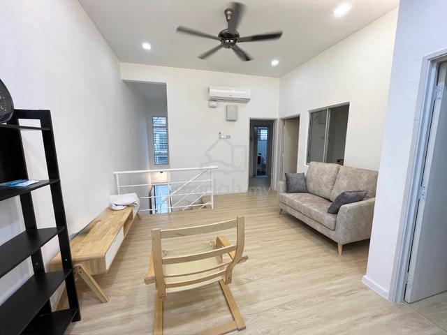 Townhouse Town Villa Taman Tasik Puchong Renovated Gated & Guarded 1