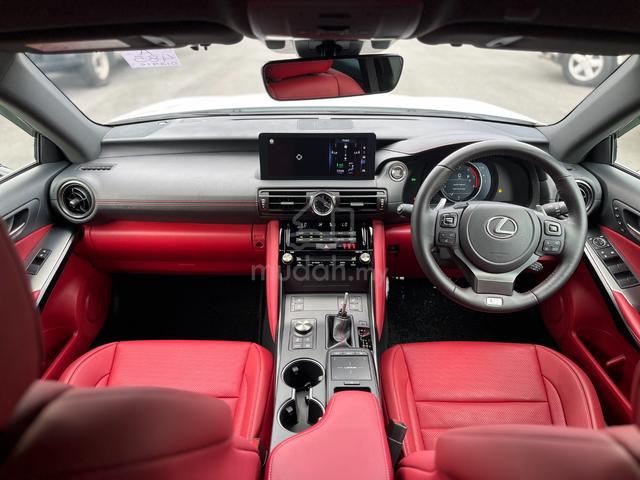 2023 Lexus IS300 2.0 F-SPORT / 5A / 13k km / NEW - 5