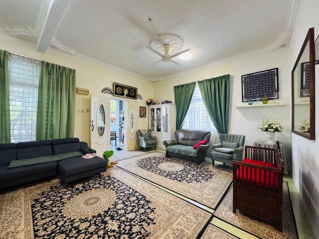 (END LOT) 2 Storey Terrace Taman Langat Utama, Bukit Changgang Banting 1