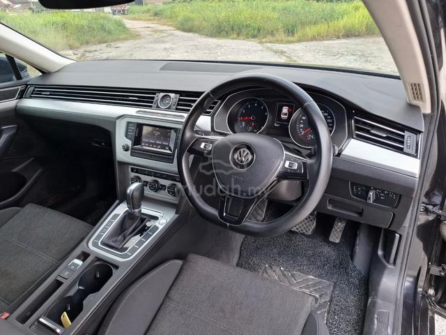 VOLKSWAGEN PASSAT 2018 1.8 (A)  loan kedai  - 5