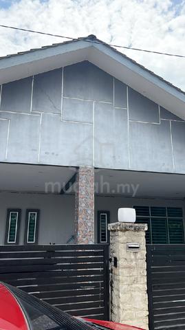 Semi -D landed house for rental 1