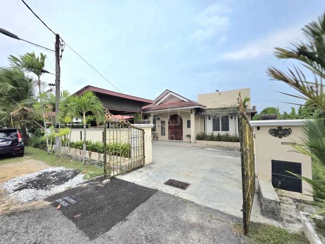 Bungalow House Tanjung Agas Seksyen 30 Shah Alam 1