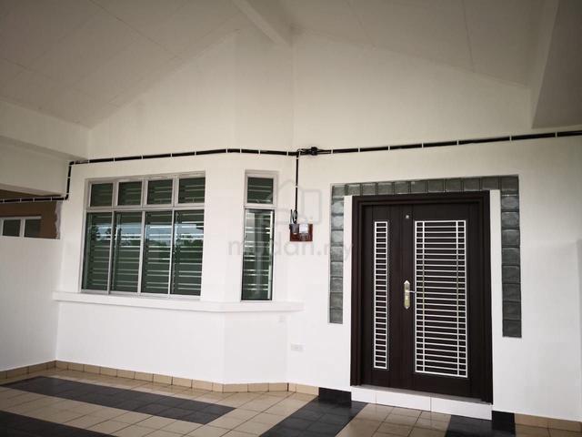 Kulai Bandar Putra Unblock View Renovated Single Storey Terrace House 1
