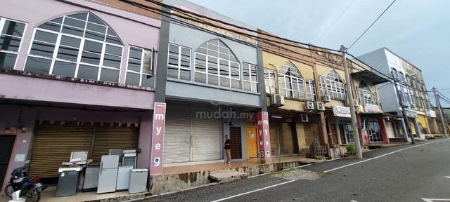 Kedai 2 tingkat facing jalan utama Ajil 1