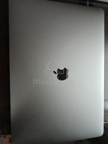 Macbook Pro 15" 2017  - photo 4 of 6