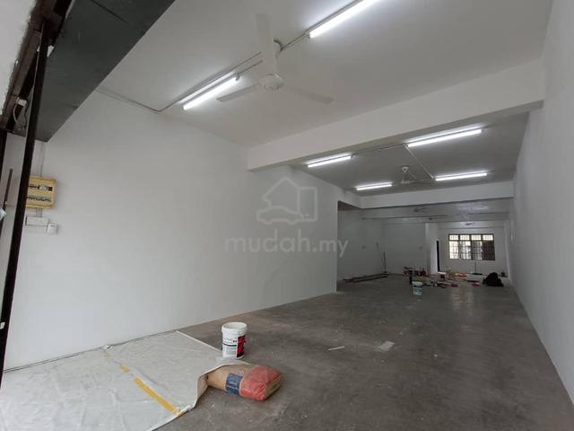 Ground floor shop for rent at Taman Perling 2