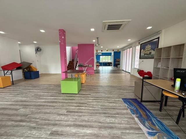 DOUBLE STOREY BUNGALOW FOR RENT At TAMAN MAYLING SUNGAI MAONG TENGAH 1