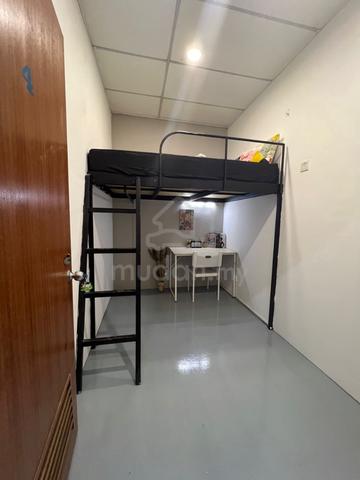 (queen bed) at Puchong Puteri Near Lrt, Zero Deposit (last room) 1