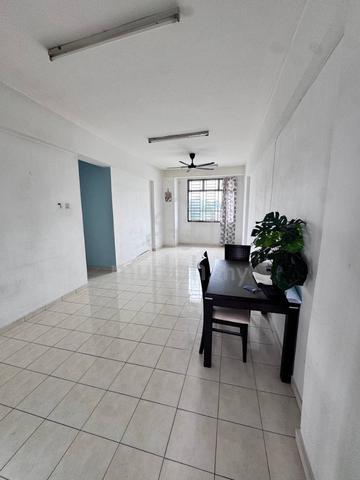 Indah Court Apartment (Bukit Indah) 1