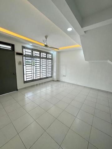 Unblock view / Scientex Kelapa Sawit / 2.5 story house 1