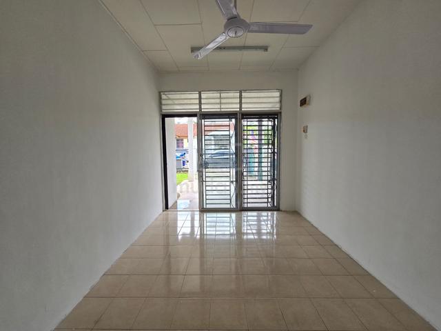 Port Dickson-Rantau Tmn Desa PD Teres Setingkat Basic Refurbished 1