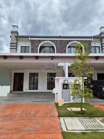 CORNER LOT Setia Safiro Cyberjaya Double Storey 1