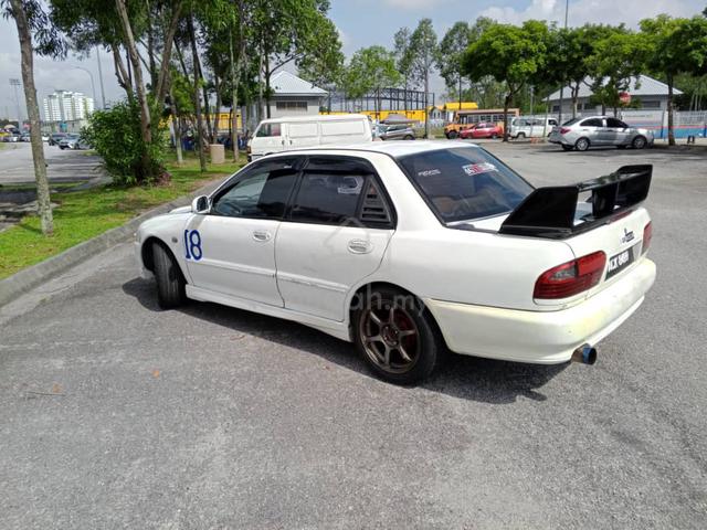 Proton Wira 1.8 Mitsubishi - 2