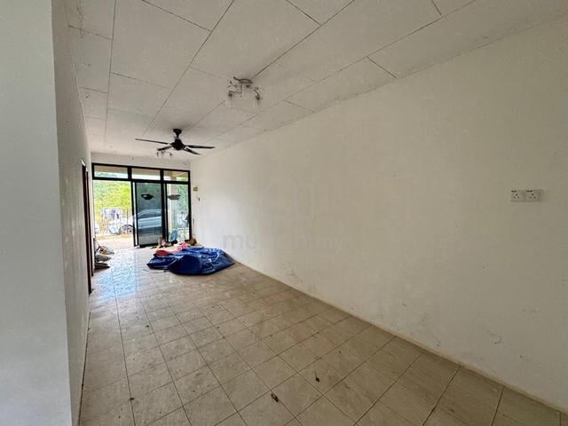 [CASH OUT 70k]Bandar Seri Astana Open Facing For Sale 1