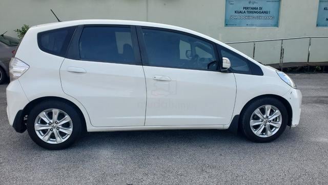 2013 Honda JAZZ 1.3 (HYBRID) FACELIFT (A) - 3