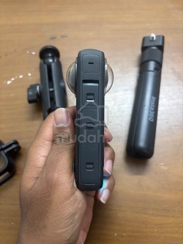 Insta 360 x3 - photo 2 of 5