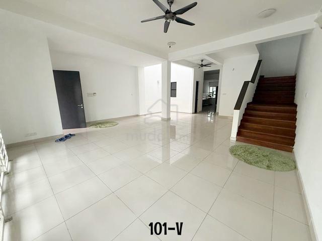 Pentas 2 Alam Impian Double Storey Superlink House for sale 1