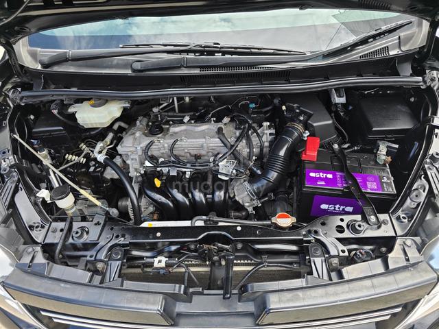 2016 Toyota VOXY ZS 2.0 (A) 7 SEAT / POWER BOOT - 4